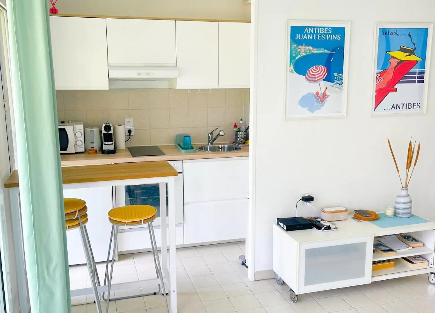 1 Bedroom Sea View, Swimming Pool, Beach On Foot, Parking Αντίμπ