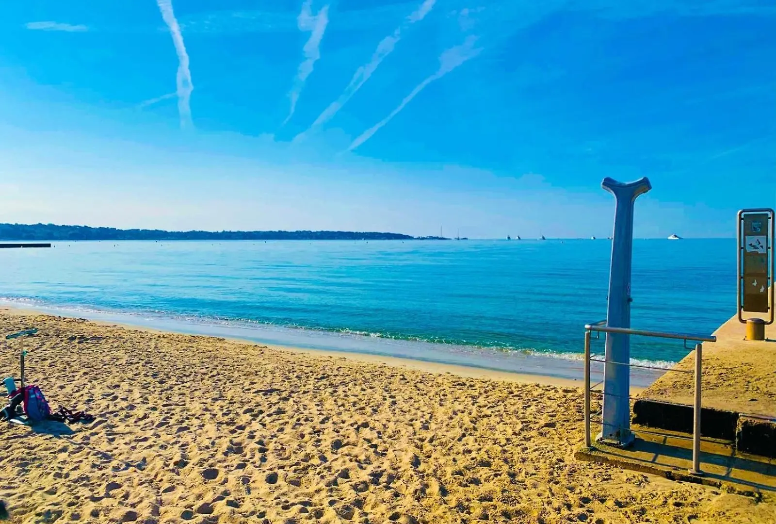 Διαμέρισμα 1 Bedroom Sea View, Swimming Pool, Beach On Foot, Parking Αντίμπ
