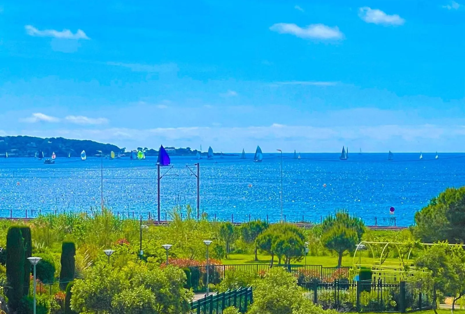 1 Bedroom Sea View, Swimming Pool, Beach On Foot, Parking Antibes 0*,  Francia